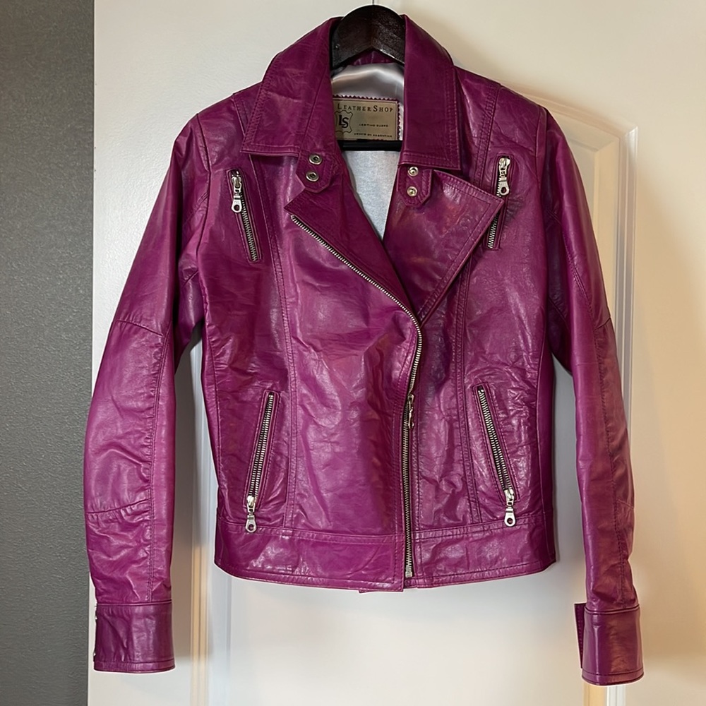 Gorgeous real Argentine leather moto style jacket, magenta color, womens small